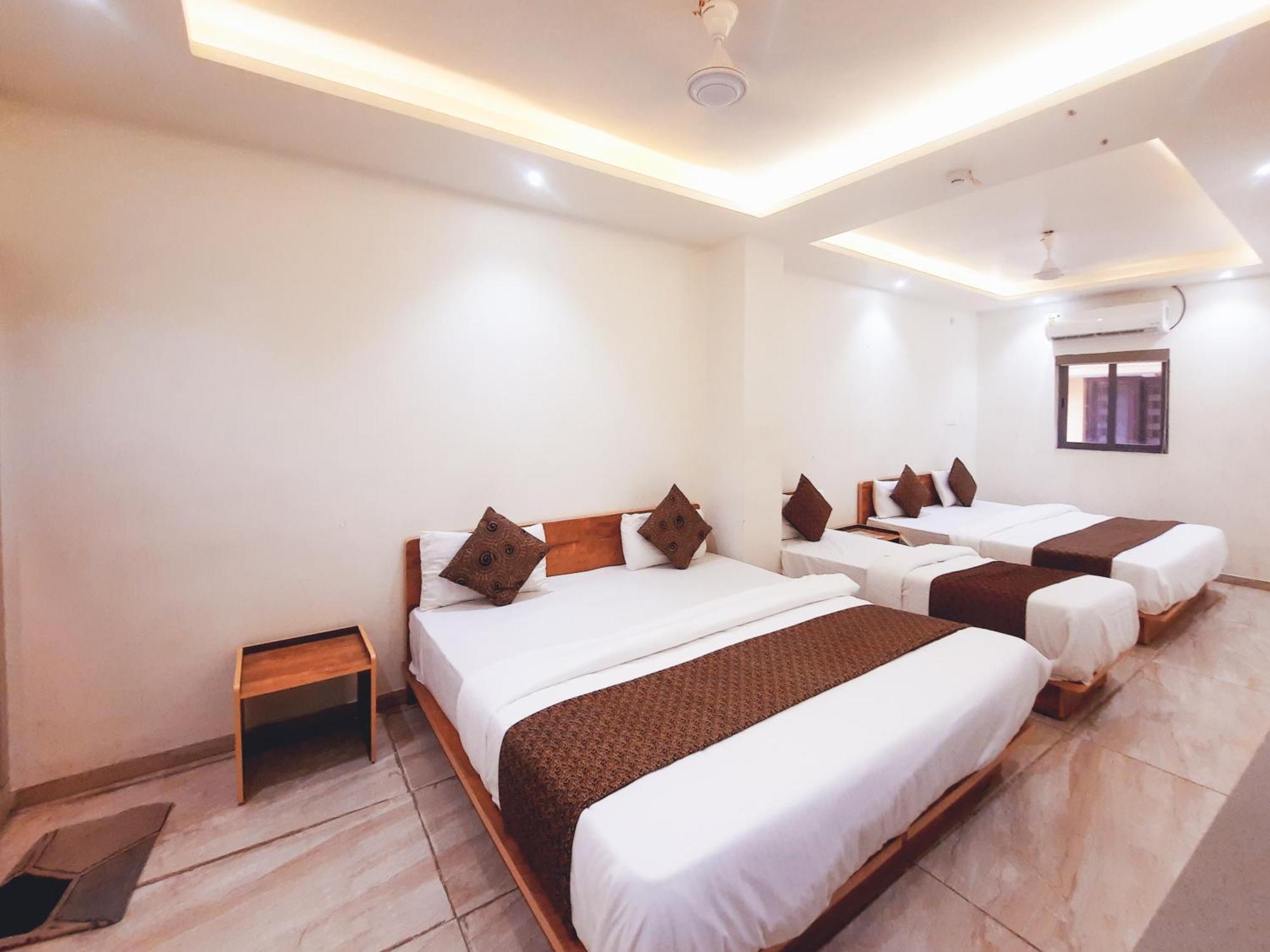 Hotel Nova Pride Rajkot Eksteriør bilde